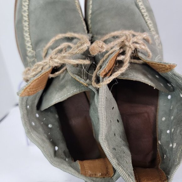 Womens 9/9.5 Olive Green Booties Relaxed Ankle Boots Boho Cottagecore Earthy - Picture 8 of 9